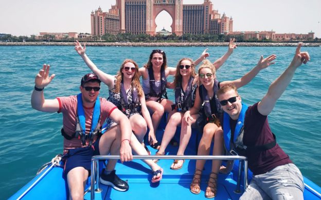 Lightnings of Thrill: Chuyến tham quan bằng tàu cao tốc 90 phút quanh Dubai Marina, Burj Al Arab, Palm Jumeirah và Atlantis, The Palm